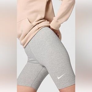 Nike Gray‎ Apparel women size medium